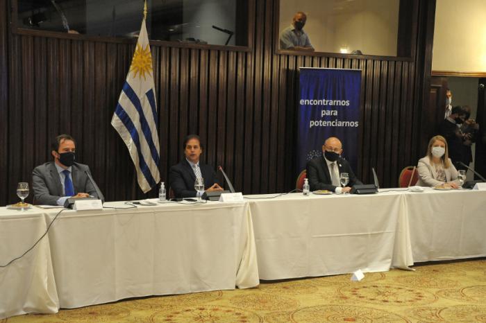 Presentación de Camtur de la estrategia de reactivación turística 2020/2021 Presentación de Camtur de la estrategia de reactivación turística 2020/2021