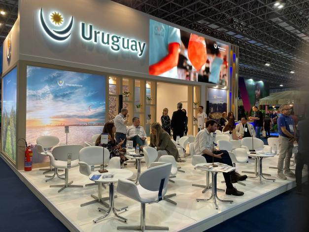 Stand de Uruguay en Feria ABAV, Brasil