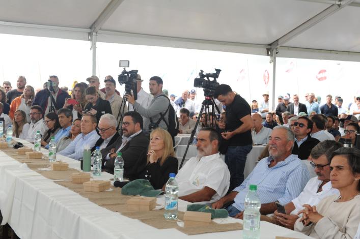 Inauguración de la cosecha del arroz 2025 