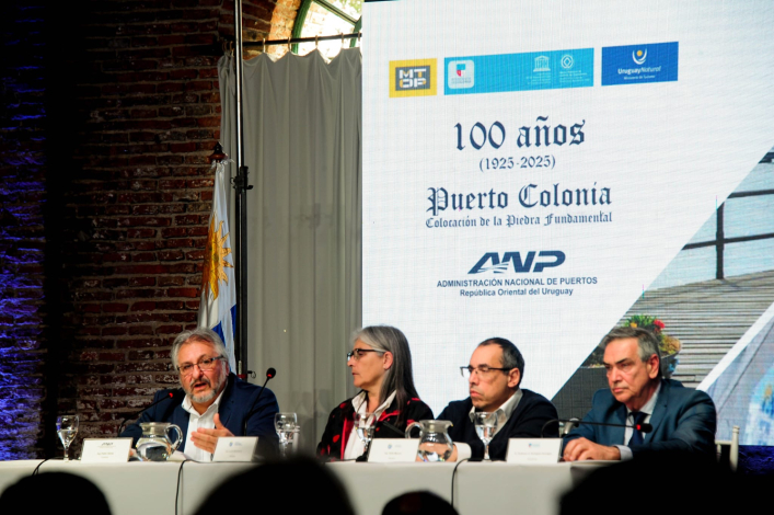 El puerto de Colonia celebra sus 100 años y se prepara para recibir a los turistas 