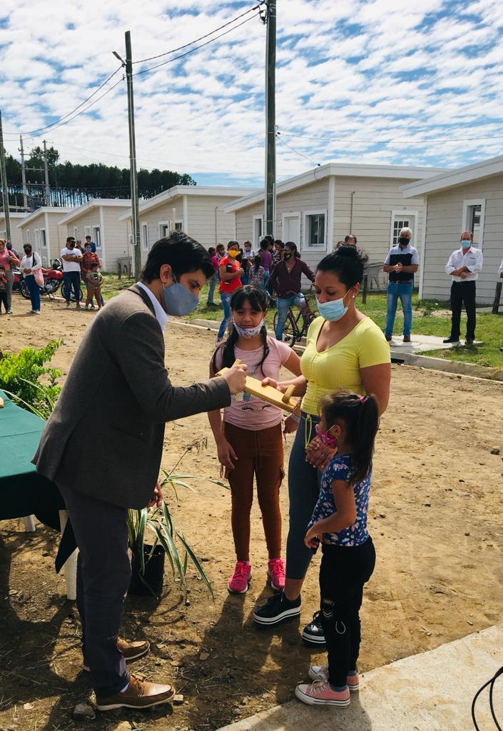 Coordinador General PMB entrega llaves