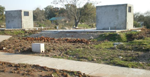 Construcción de viviendas en el Barrio