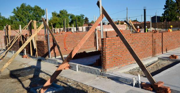 Construcción de viviendas en el Barrio