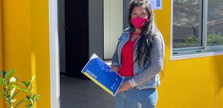 Participante del Juntos de Rivera recibe la llave de su nuevo hogar