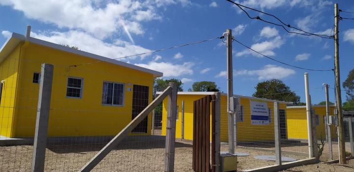 Viviendas entregadas en el barrio Marconi de Montevideo