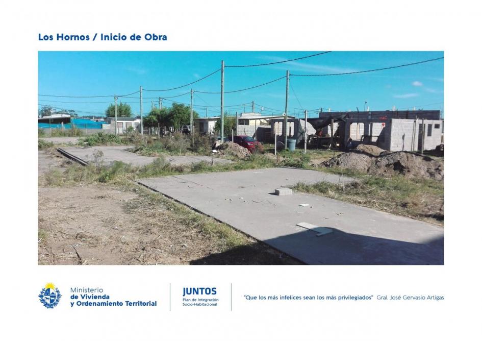 Construcción de las primeras viviendas Construcción de las primeras viviendas