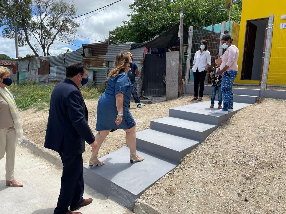 Recorrida por las nuevas viviendas del barrio Marconi Recorrida por las nuevas viviendas del barrio Marconi