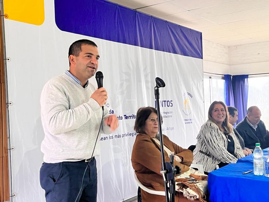 Intendente de Cerro Largo José Yurramendi Intendente de Cerro Largo José Yurramendi