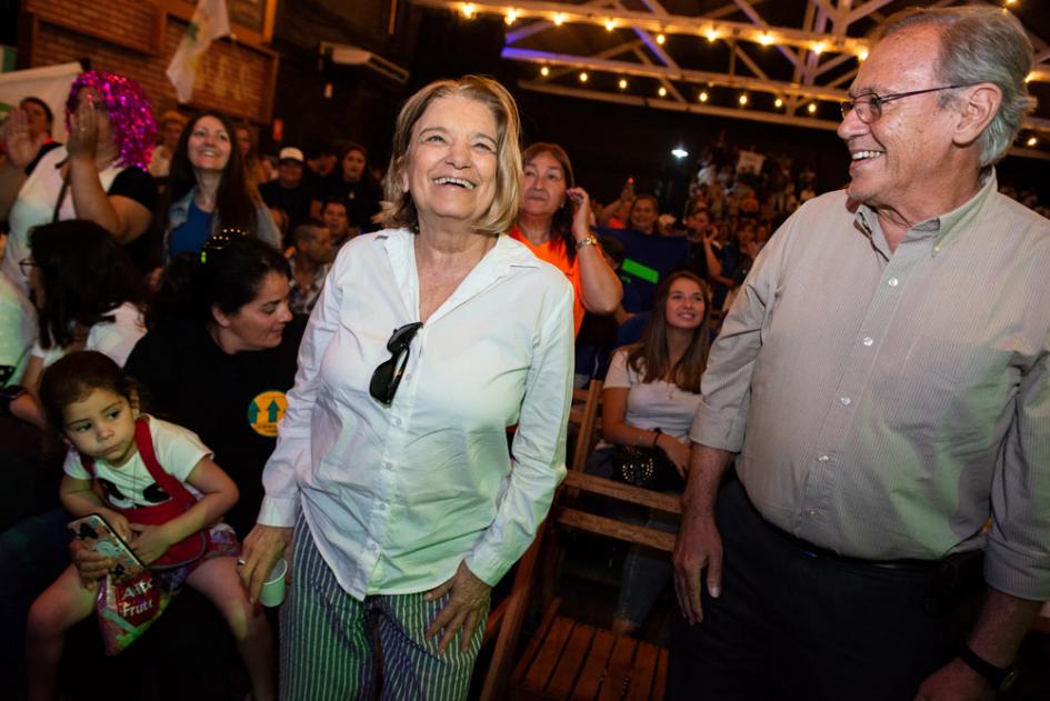 Ministra Eneida de León y Director de Vivienda Salvador Schelotto Sorteo de coopertivas