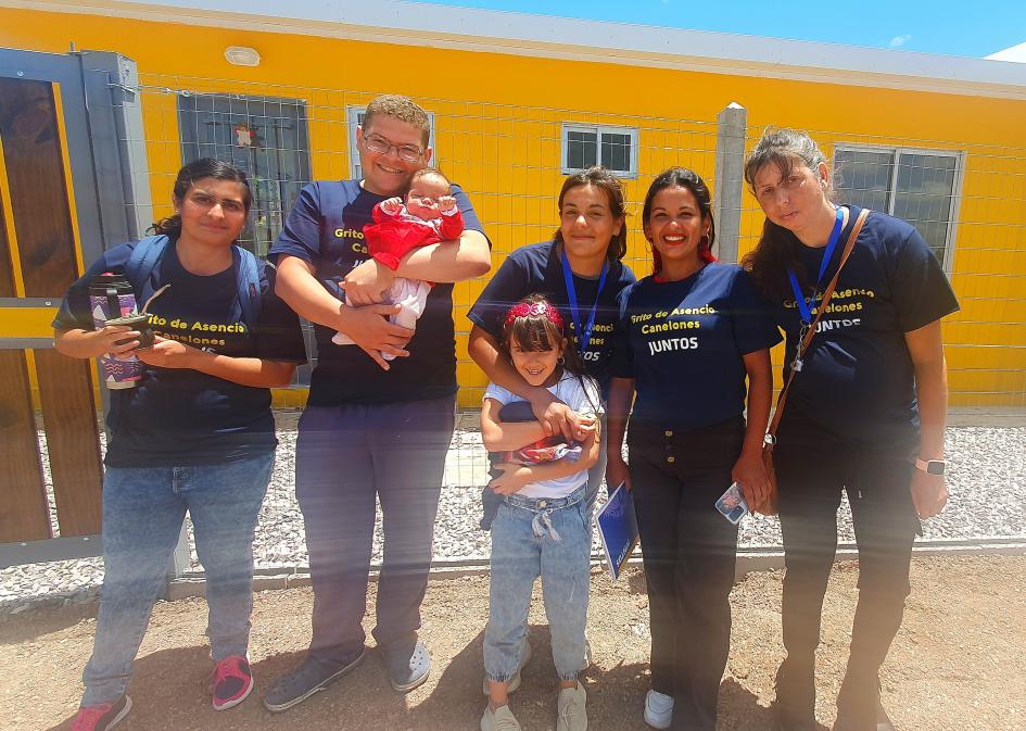 Familias participantes en la intervención de Barros Blancos Familias participantes en la intervención de Barros Blancos