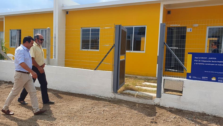 Recorrida por nuevas viviendas en la localidad de Barros Blancos