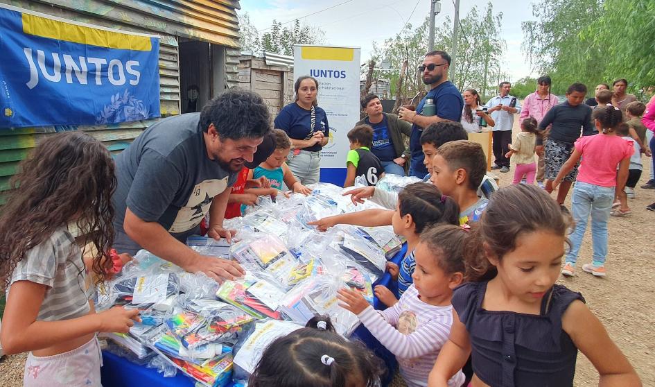 Entrega de kits en la ciudad de Canelones