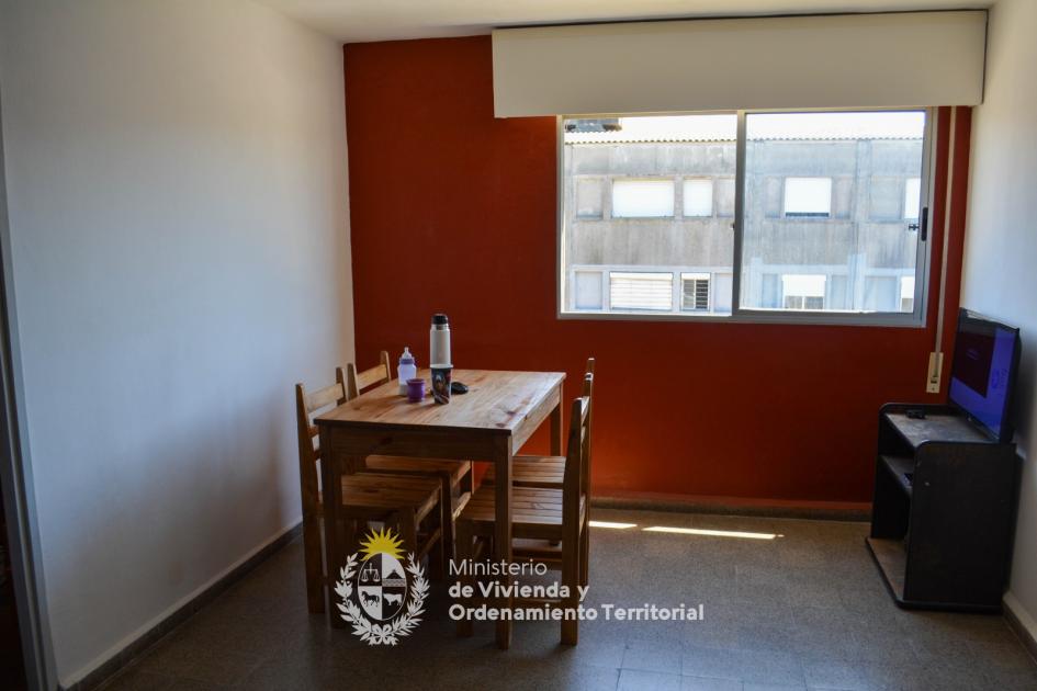 Entrega de vivienda Avanzar / MIDES 