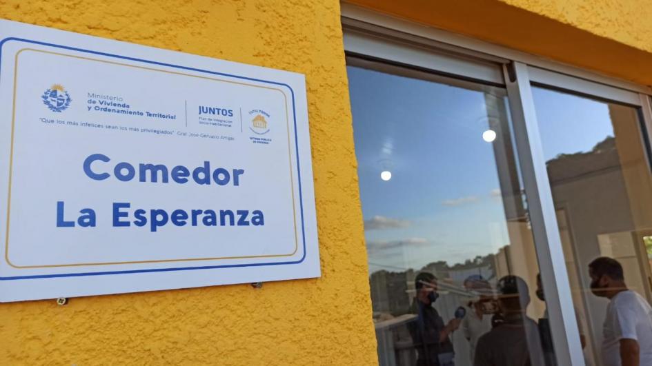 Ceremonia de reinauguración del comedor La Esperanza