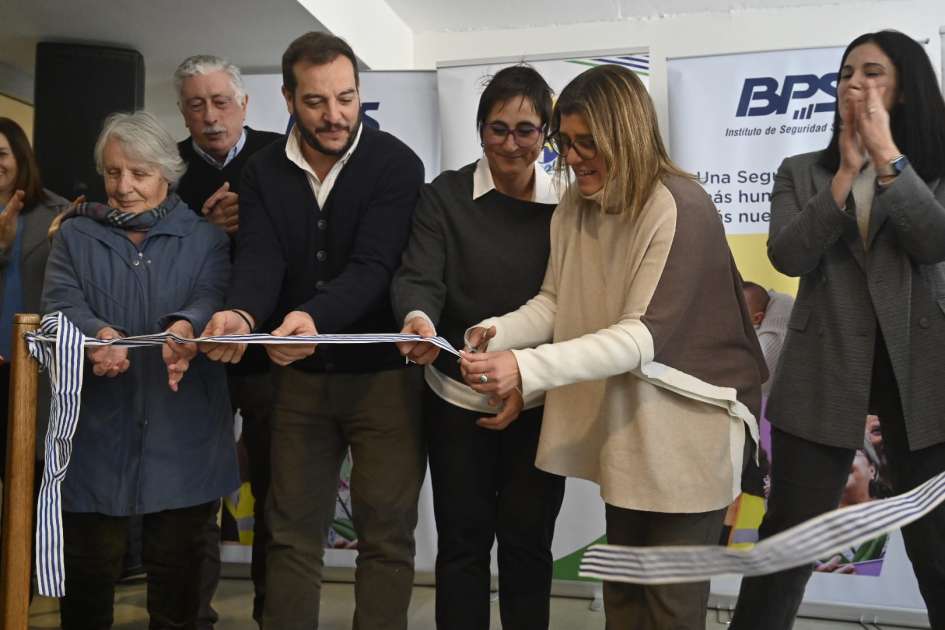 Con inversión de USD 3 millones, MVOT entregó 30 viviendas a jubilados y jubiladas BPS en Montevideo