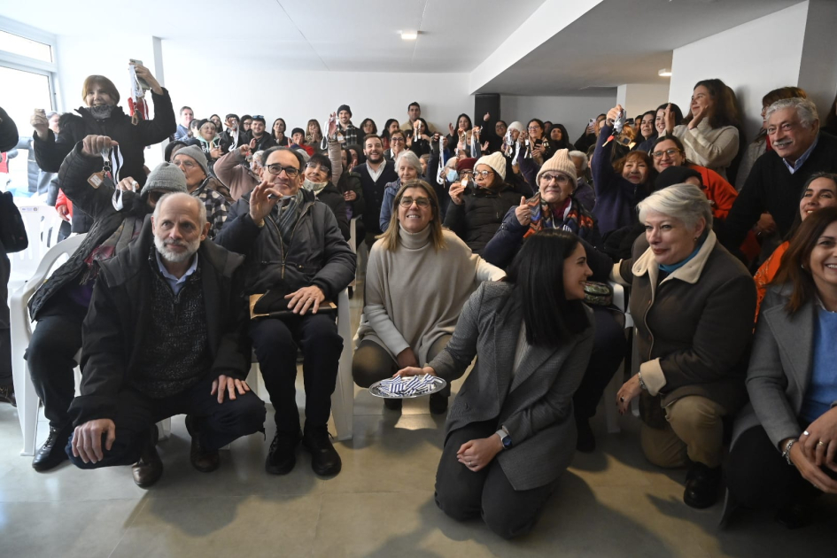 Con inversión de USD 3 millones, MVOT entregó 30 viviendas a jubilados y jubiladas BPS en Montevideo