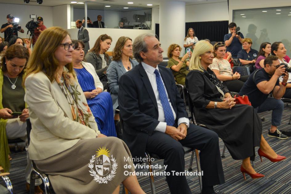n esta administración se duplicaron los subsidios de vivienda para Mujeres que sufrieron violencia b n esta administración se duplicaron los subsidios de vivienda para Mujeres que sufrieron violencia b