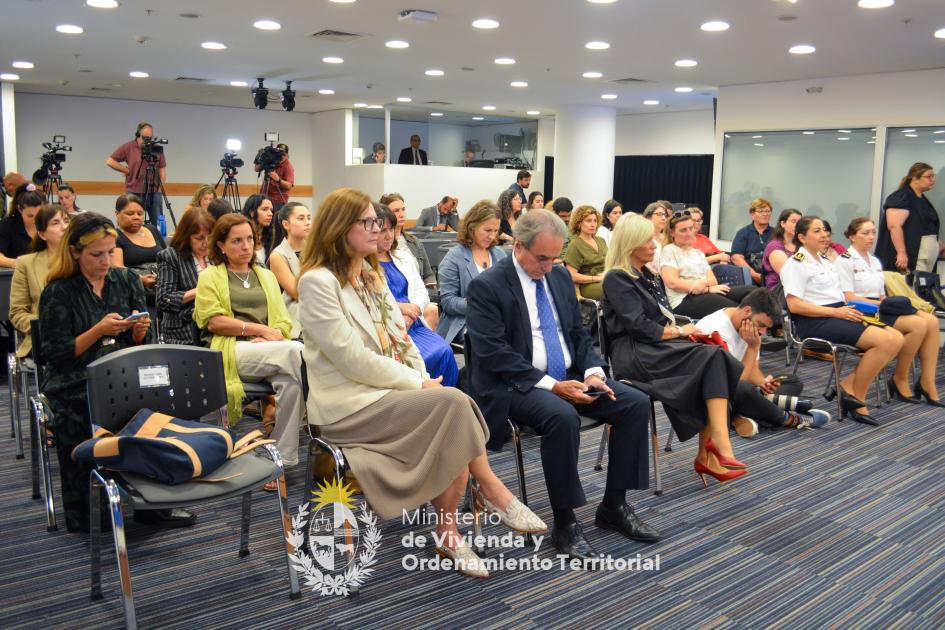 n esta administración se duplicaron los subsidios de vivienda para Mujeres que sufrieron violencia b n esta administración se duplicaron los subsidios de vivienda para Mujeres que sufrieron violencia b