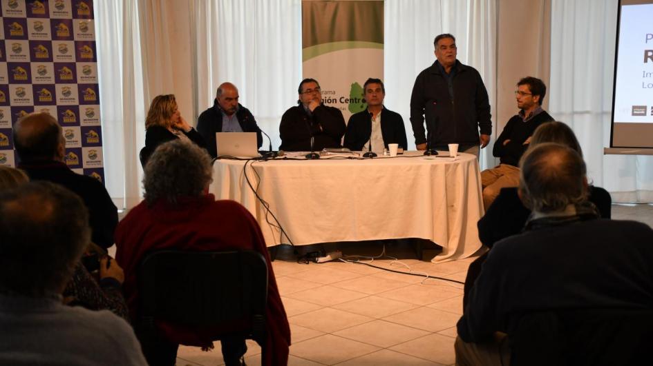 El Intendente de Durazno Carmelo Vidalín habla en la presentación del Programa de la Región Centro
