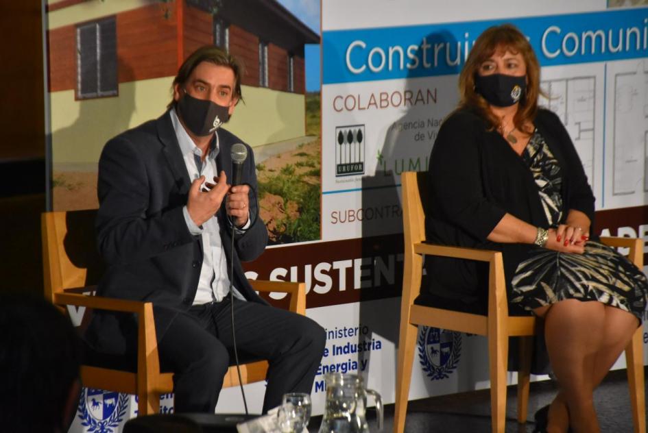 Sra.Ministra y presidente de Mevir