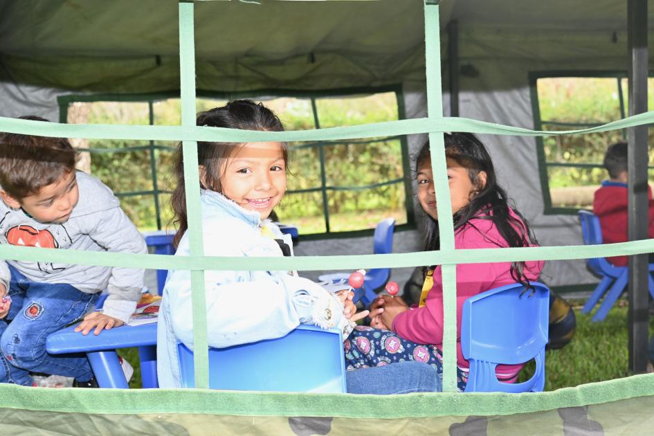 Niños jugando en el Encuentro de participantes