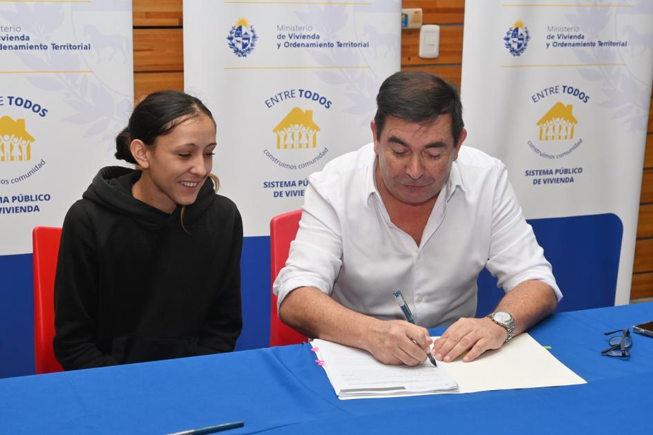 Firma de acuerdos particulares del grupo Lanceras de Artigas