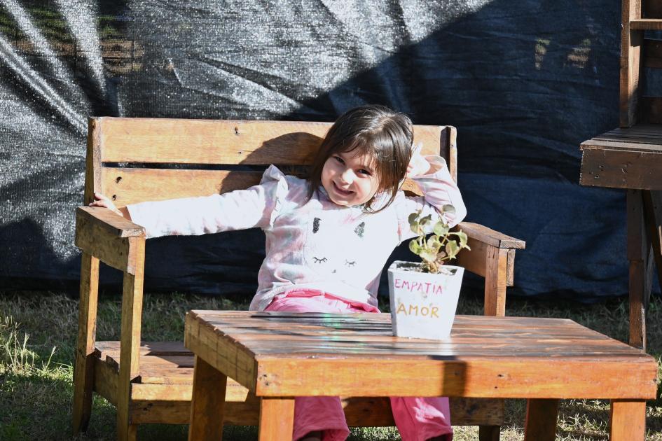 Muestra de muebles construidos con pallets