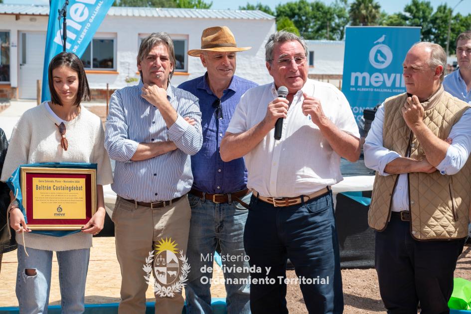 Familias de Cerro Colorado accedieron a viviendas de Mevir