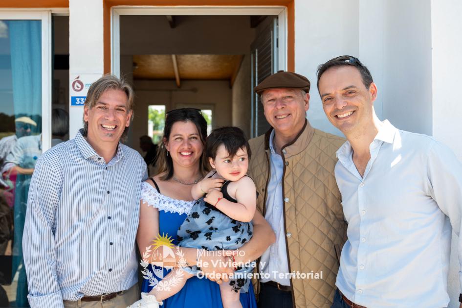 Familias de Cerro Colorado accedieron a viviendas de Mevir