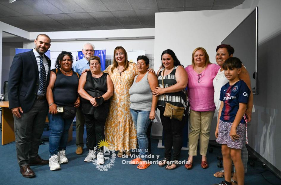 beneficiarios y ministra beneficiarios y ministra