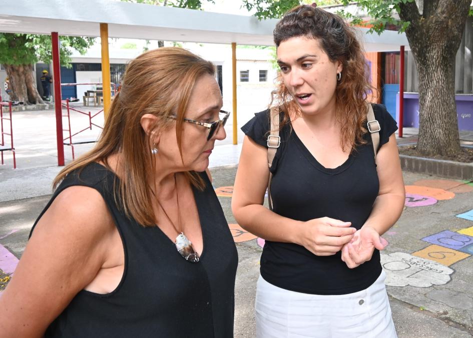 Visita de autoridades de Juntos a la Escuela Nº. 52