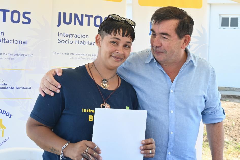  Ceremonia de firma de acuerdos particulares en Bella Unión