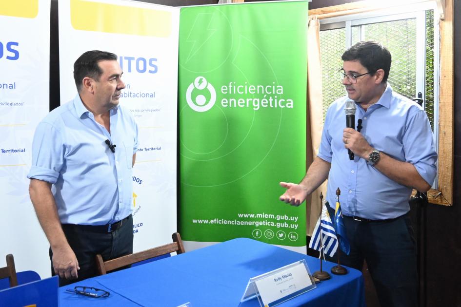 Coordinador general de Juntos Rody Macías y director nacional de Energía Fitzgerald Cantero