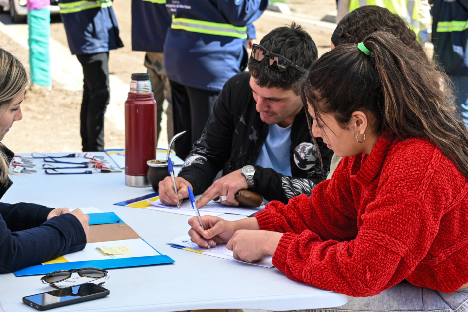 MVOT inauguró 8 viviendas en el barrio Maracaná Sur de Montevideo