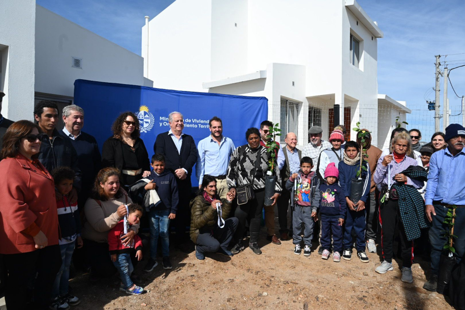 Entrega Viviendas Dinisu INIA Entrega Viviendas Dinisu INIA