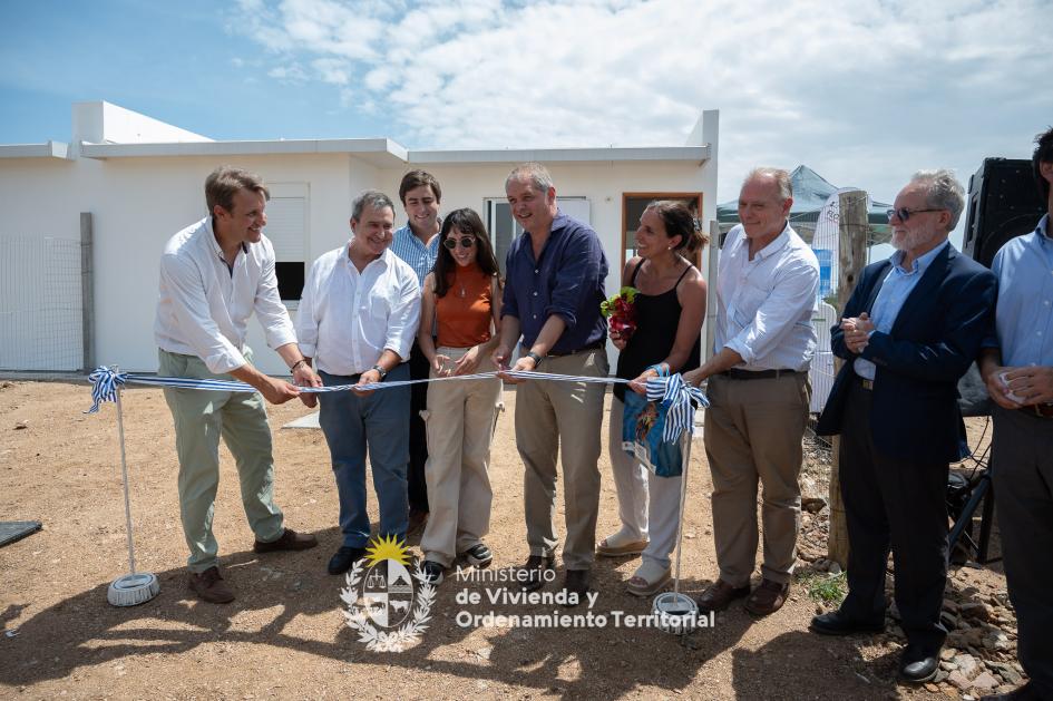 Entrega de viviendas de Avanzar en Florida Entrega de viviendas de Avanzar en Florida
