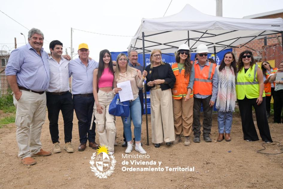 Autoridades MVOT con beneficiarios Autoridades MVOT con beneficiarios