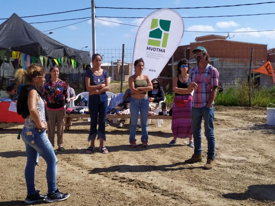 Feria cultural en el Centro de Desarrollo Comunitario El Totó Feria cultural en el Centro de Desarrollo Comunitario El Totó