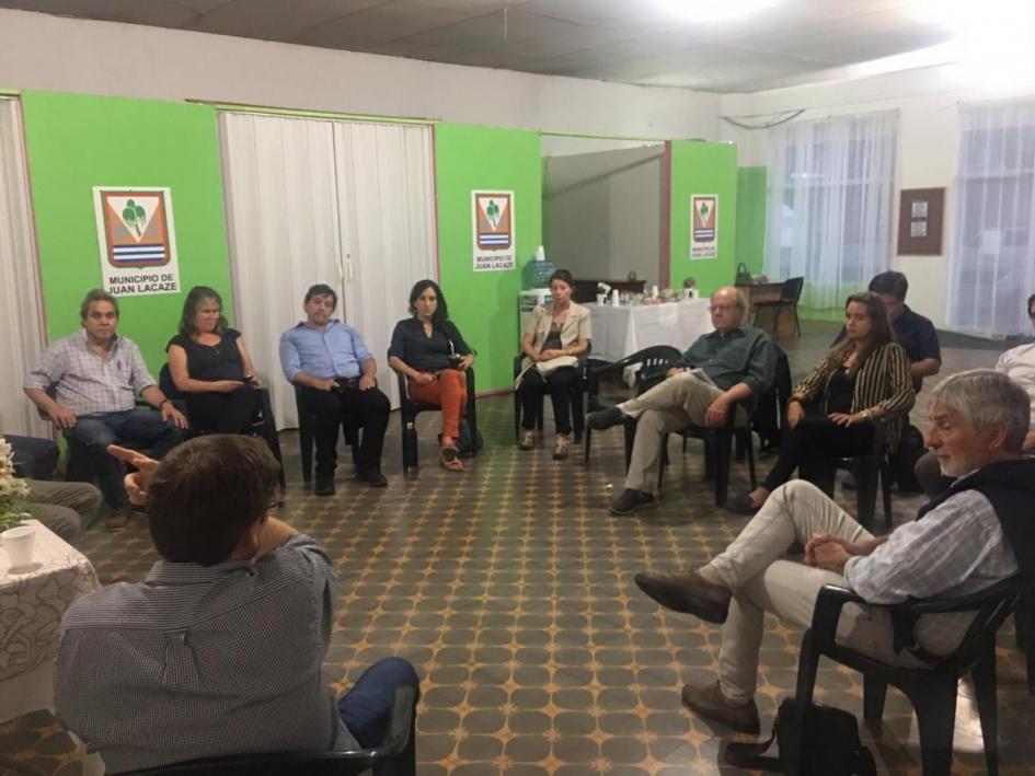 Juan Lacaze Autoridades del Mvotma y del municipio de Juan Lacaze junto a equipos técnicos