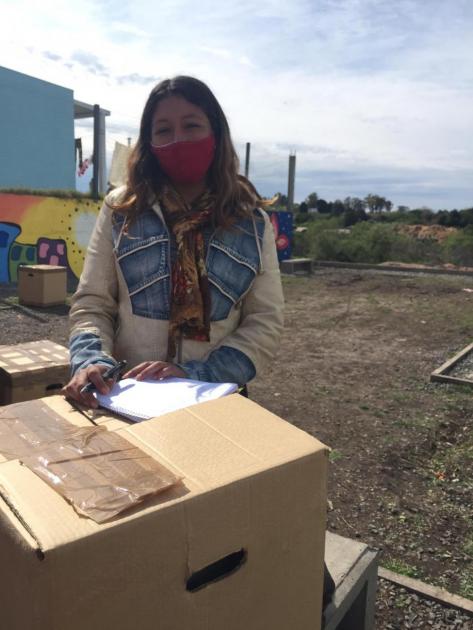 Familias participantes del Juntos en Paysandú reciben computadoras en el marco del acuerdo con el programa Antel Integra