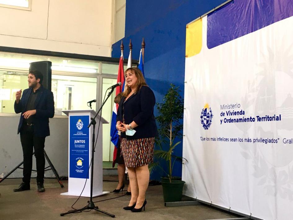 Ministra Irene Moreira en la celebración por el décimo aniversario del Juntos Ministra Irene Moreira en la celebración por el décimo aniversario del Juntos