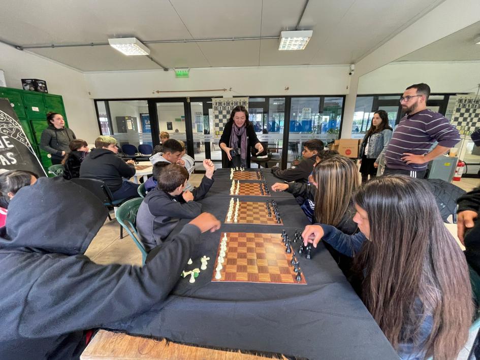 Taller de ajedrez en Tres Ombúes