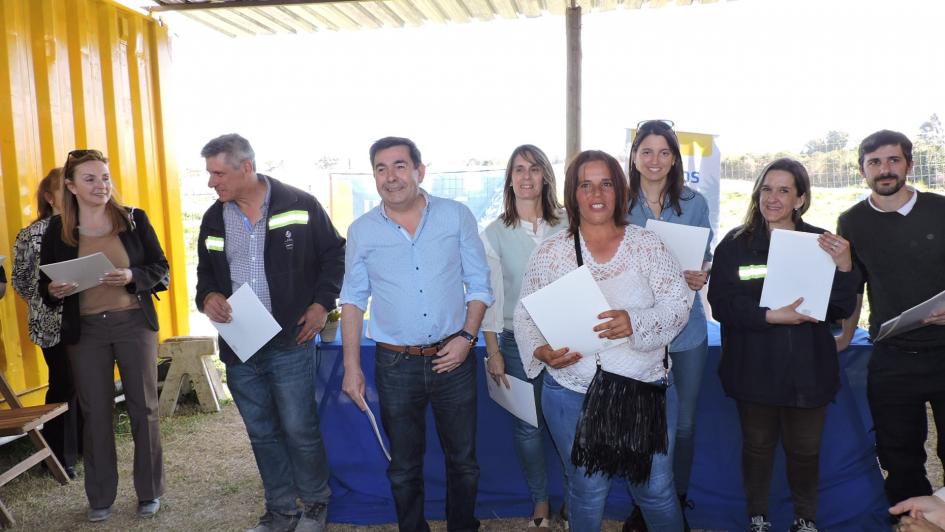 Coordinador Macías e integrantes del equipo técnico del Juntoss