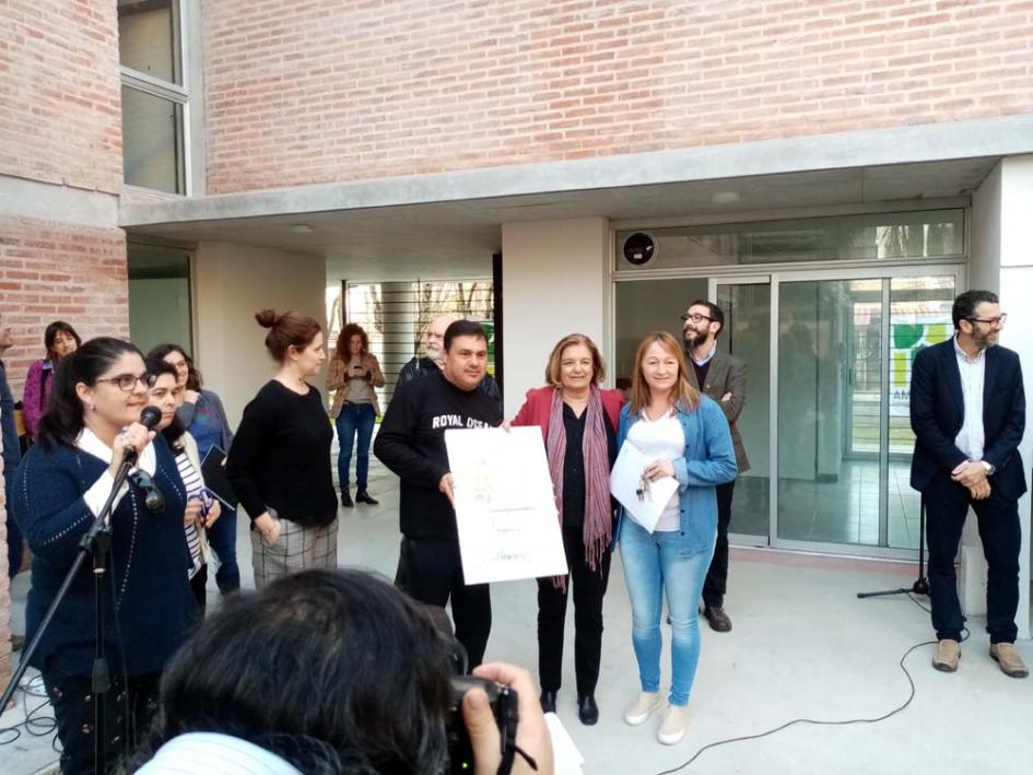 Familias ingresan a sus nuevas viviendas Vecinos