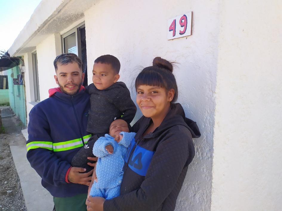 Familia del barrio Talca de Las Piedras recibe las llaves de su vivienda Familia del barrio Talca de Las Piedras recibe las llaves de su vivienda