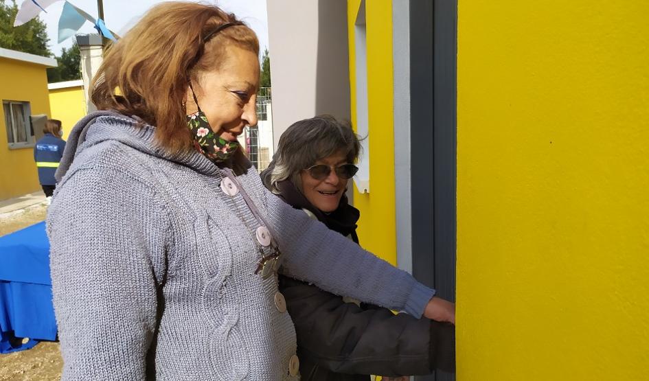 Familia participante del Juntos en su nueva vivienda Familia participante del Juntos en su nueva vivienda