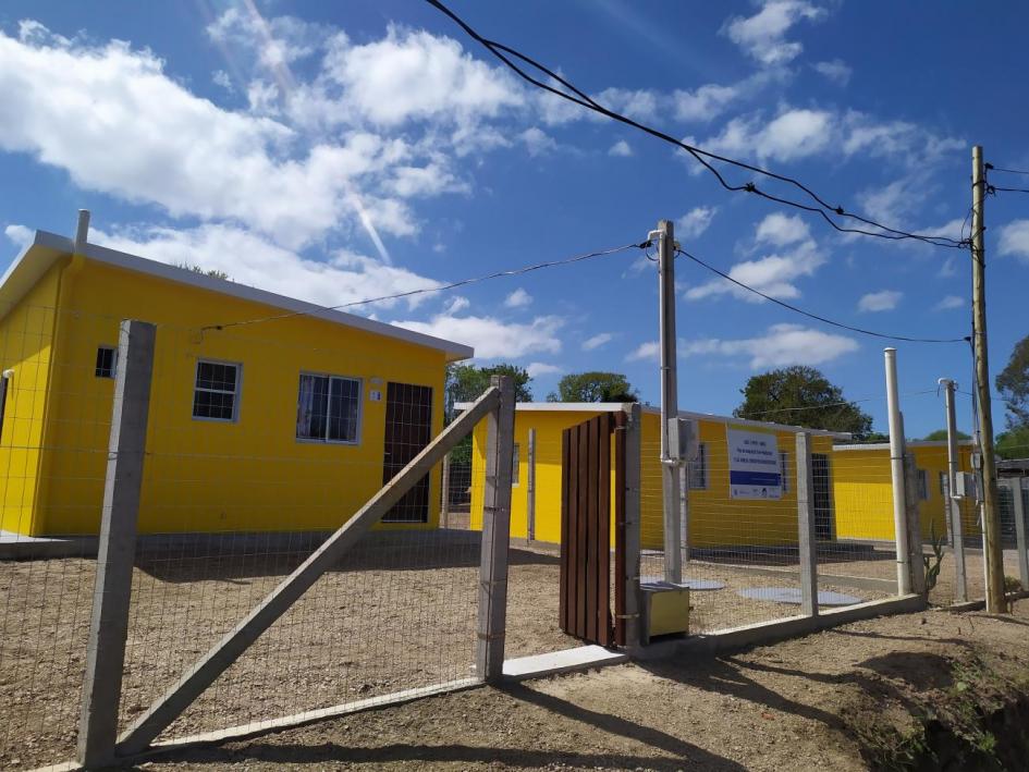 Viviendas entregadas en el barrio Marconi de Montevideo