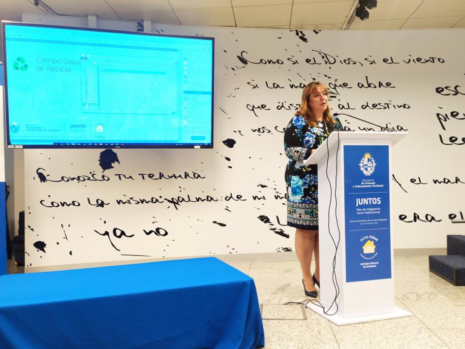 Ministra Dra. Irene Moreira en la presentación de los proyectos del Área Social Ministra Dra. Irene Moreira en la presentación de los proyectos del Área Social
