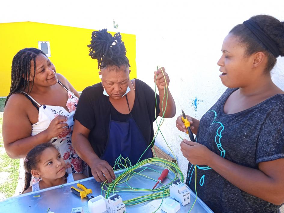 Taller de electricidad en Campo Galusso