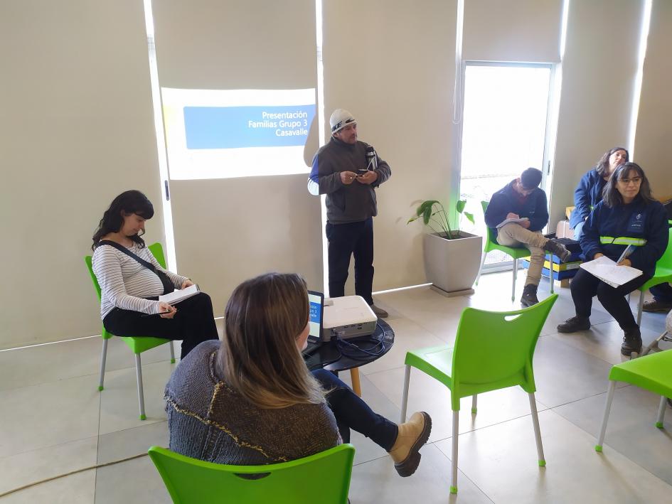 Presentación del proyecto socio-habitacional a familias participantes de Casavalle Presentación del proyecto socio-habitacional a familias participantes de Casavalle